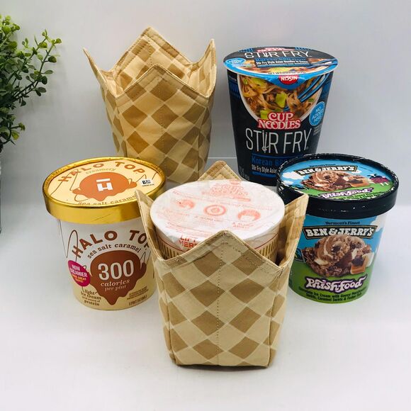 Neutral Checker Print Microwave Cozy: Reversible Cotton Pint Size Cozy - Picture 3 of 6